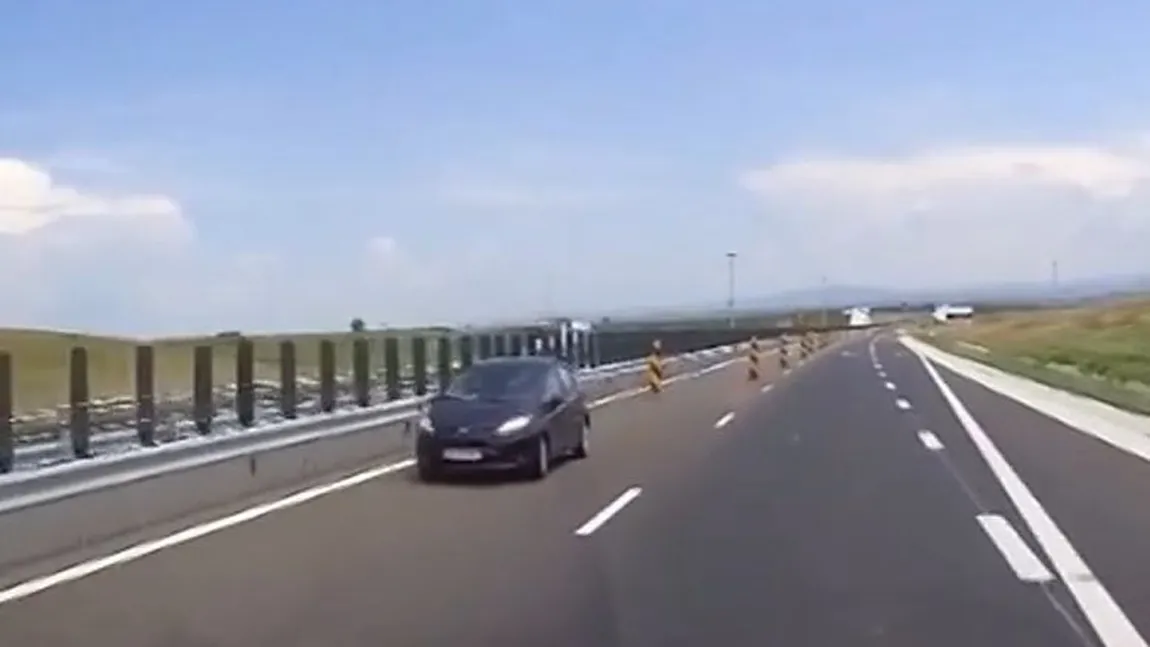 IMAGINI INCREDIBILE: O şoferiţă, pe CONTRASENS pe autostradă VIDEO