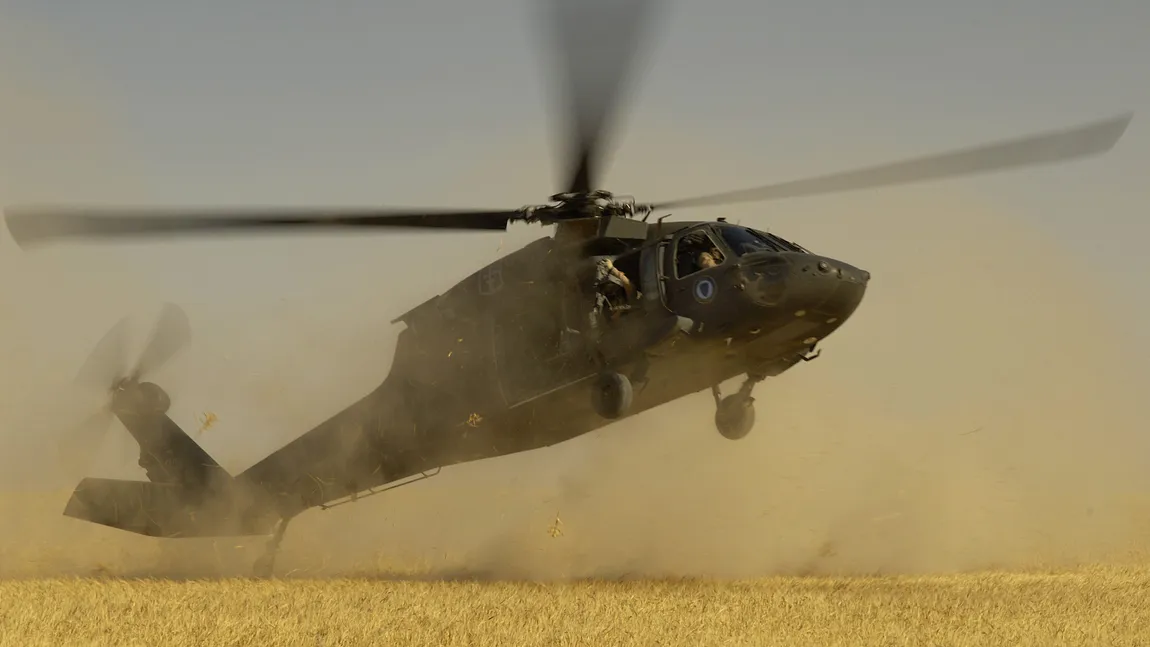 TRAGEDIE: Un elicopter care evacua yazidiţi strămutaţi s-a prăbuşit în nordul Irakului