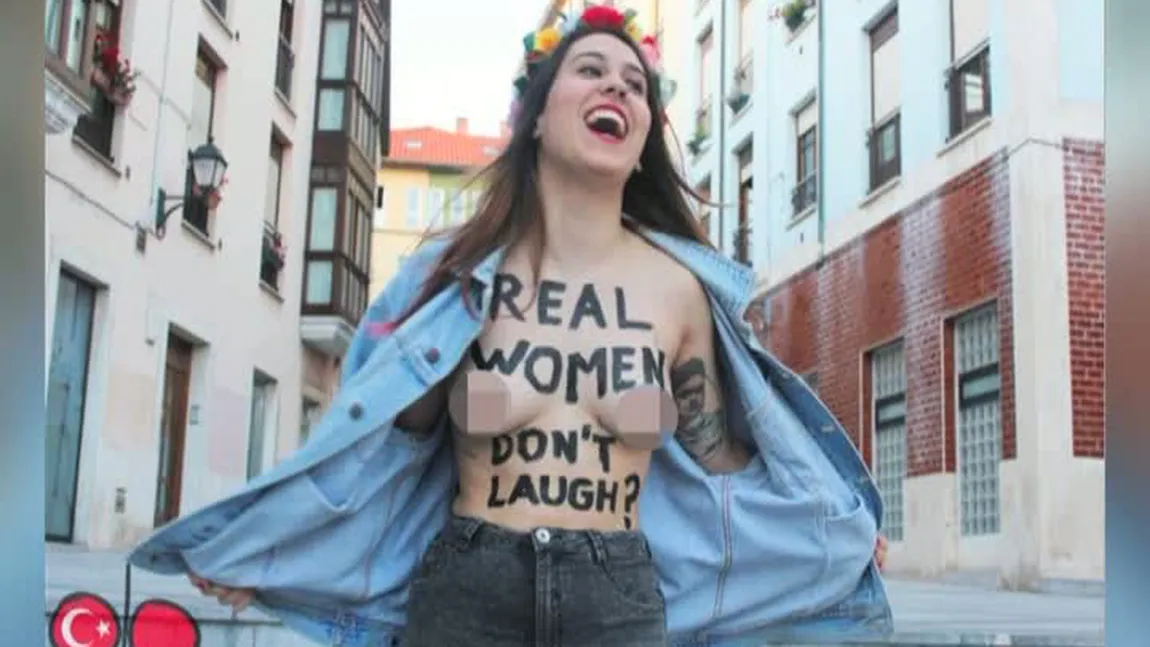 Protest inedit: Mii de femei au postat pe Twitter fotografii în care râd. Motivul este incredibil VIDEO