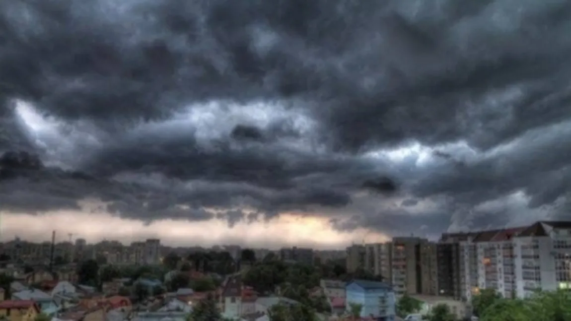 ALERTĂ METEO: Ploi torenţiale, grindină şi vijelii în toată ţara