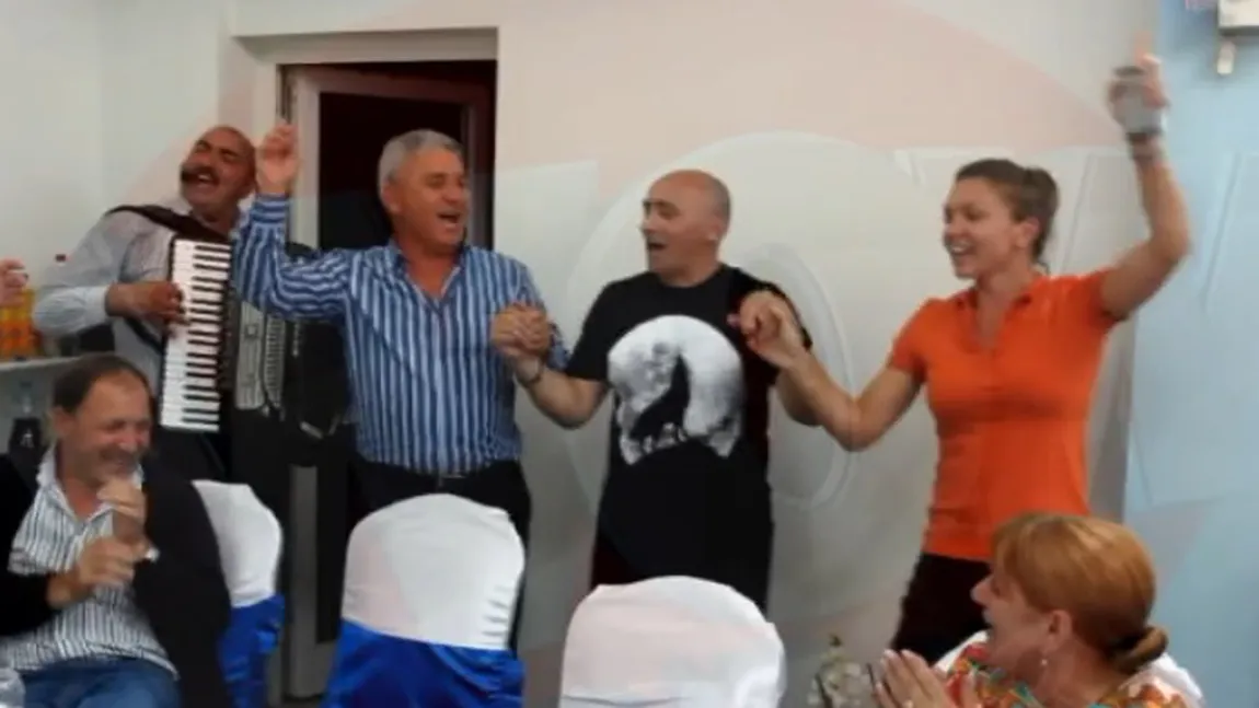 Simona Halep, surprinsă în ipostaze inedite la o petrecere. A fost filmată în timp ce dansa cu tatăl ei VIDEO