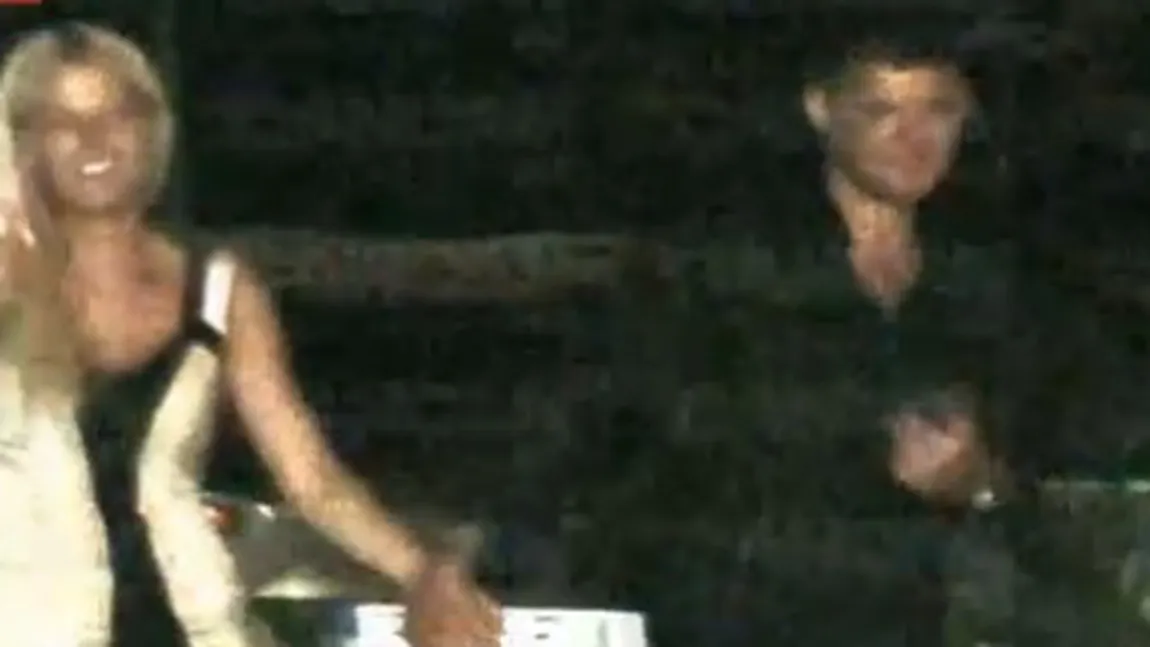 Cristian Boureanu şi iubita blondă, filmaţi după o noapte de băută în club. Râzi cu lacrimi dacă vezi cum merg