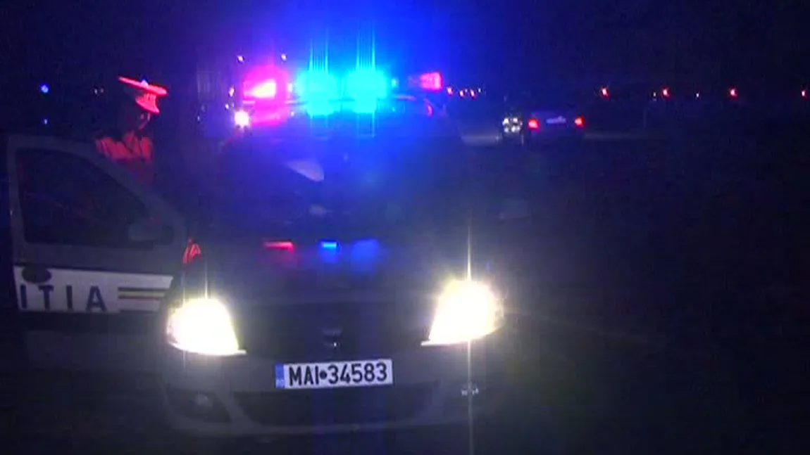 Accident grav în Drobeta Turnu-Severin. Patru tineri s-au răsturnat cu maşina