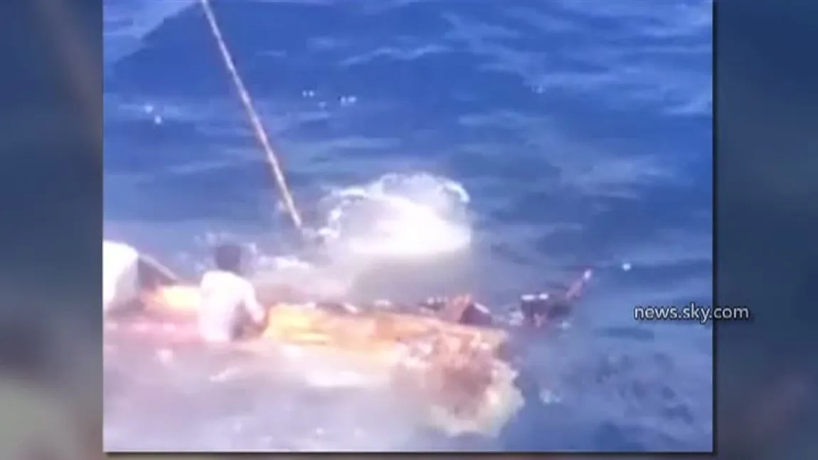 Înregistrare şocantă: Oameni împuşcaţi de mai mulţi pescari, în larg VIDEO