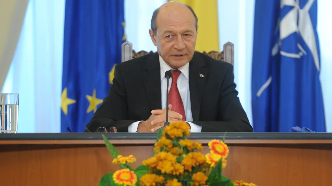 Băsescu, înaintea Consiliului European: UE şi NATO să pună la dispoziţia Ucrainei tehnică militară