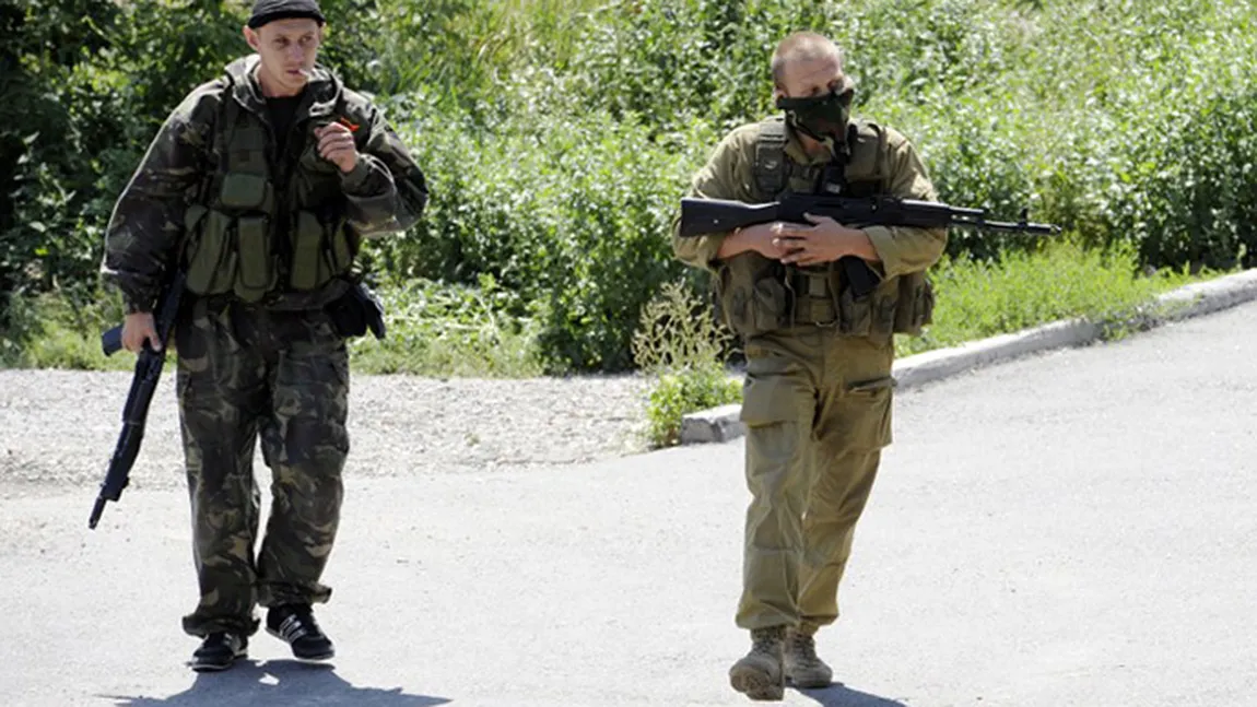 Ucraina: Trupele guvernamentale au pus ARTILERIA pe SEPARATIŞTII proruşi din Doneţk