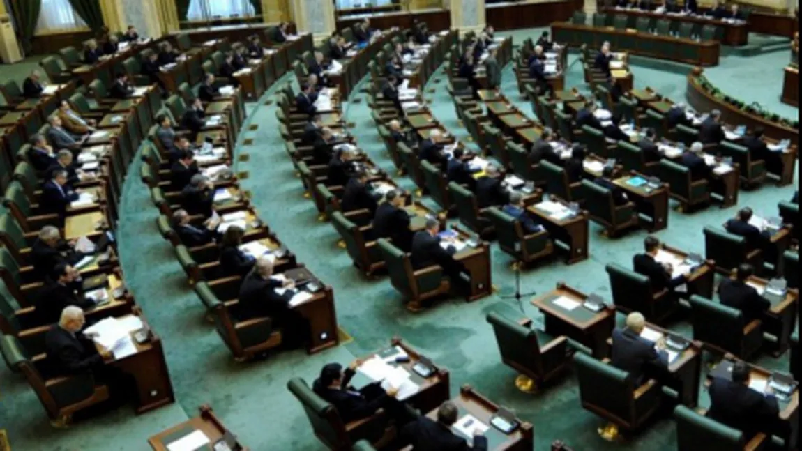 Dezbaterea Legii CAS, fixată de Senat pentru 25 august. Ponta: A fost CIRC în Parlament