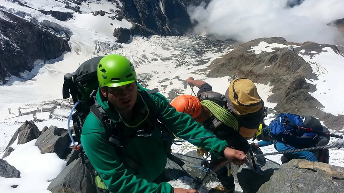 Cristi Zărescu, jurnalistul România TV, a cucerit Mont Blanc, cel mai înalt vârf din Europa de Vest FOTO