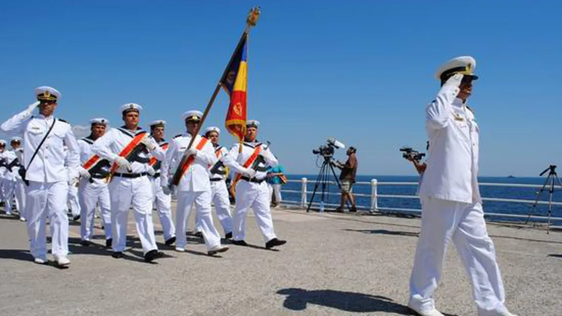 INCIDENTE la festivităţile de Ziua Marinei, în Constanţa: Trei militari au leşinat VIDEO