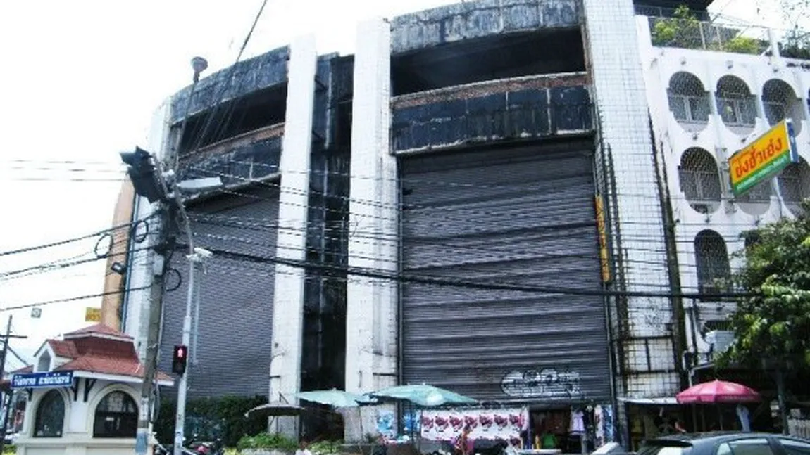 DESCOPERIRE UIMITOARE făcută la 17 ani după ce un MALL a fost MISTUIT de FLĂCĂRI: Nu pot să cred FOTO
