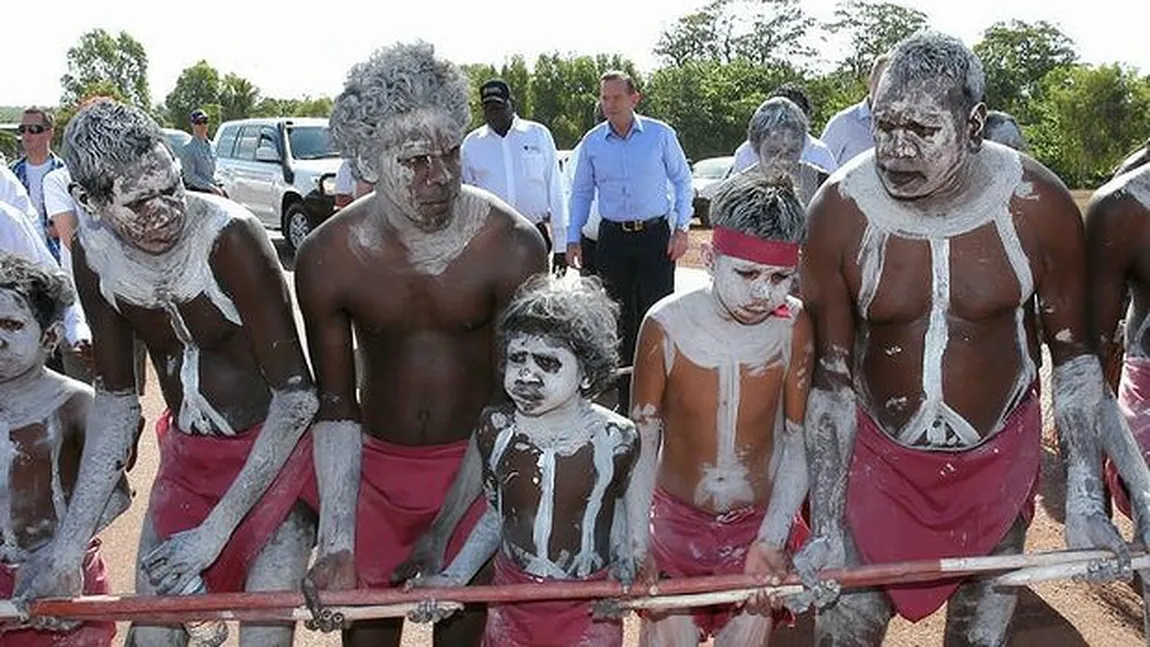 Premierul australian şi-a mutat biroul într-un sat de aborigieni