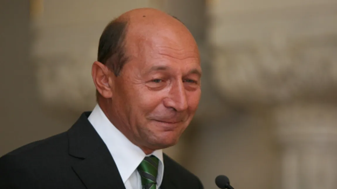 Opoziţia cere COMISIE DE ANCHETĂ pentru a depista ofiţerul acoperit. Traian Băsescu ar putea fi audiat