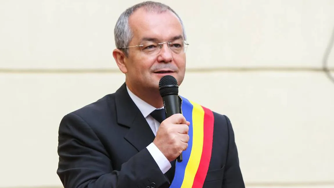 Emil Boc nu e de acord cu fuziunea PNL - PDL: Dispariţia PDL nu este o idee bună