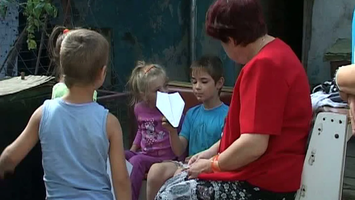 Drama unei mame cu trei copii. Vezi ce a vrut să facă micuţilor din cauza sărăciei VIDEO
