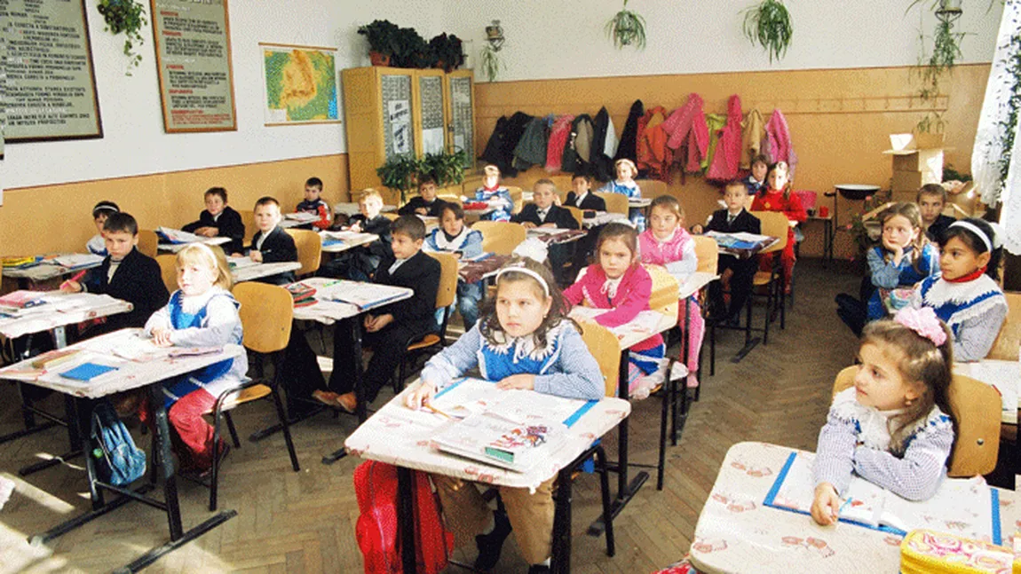 COPIL UMILIT, la şcoală. Modul revoltător în care o profesoară a vrut să-l facă pe elev să respecte regulile