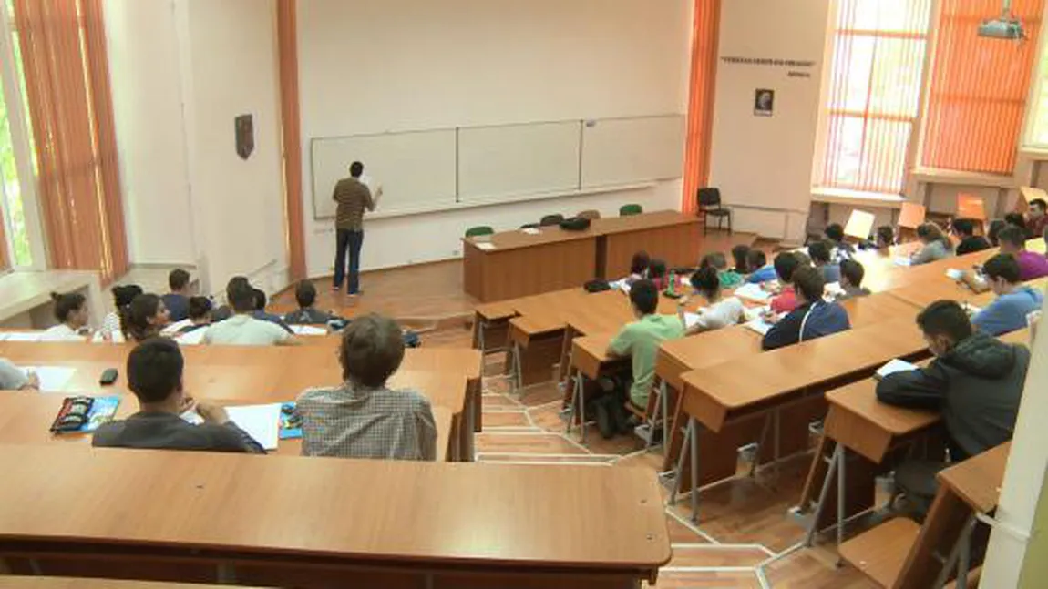 Studenţii români plătesc TAXE de ŞCOLARIZARE din ce în ce mai mari. Vezi HARTA celor mai scumpe facultăţi