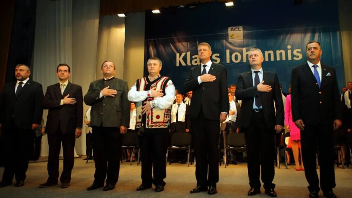 Ludovic Orban se dă iar în spectacol: I-a cântat lui Klaus Iohannis 