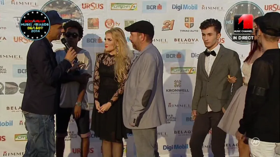 Romanian Music Awards 2014, RMA 2014. Moment PENIBIL pe covorul roşul de la RMA