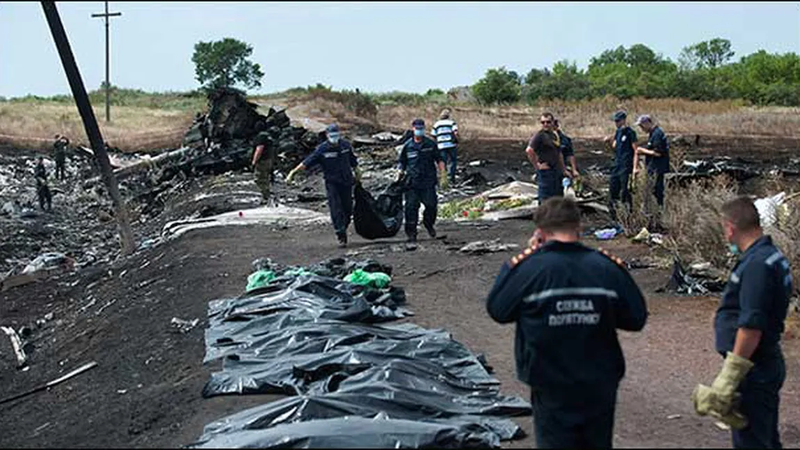 Zborul MH17: Experţii malaezieni NU pot AJUNGE la locul în care s-a produs catastrofa