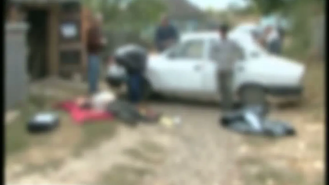 Bărbat MORT în timp ce repara maşina VIDEO
