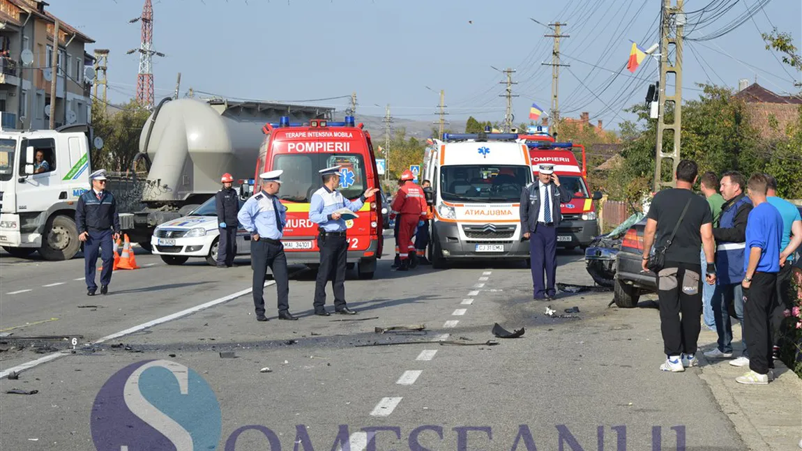 Şofer la 82 de ani, PERICOL în trafic. Un bătrân a provocat un GRAV ACCIDENT în Bistriţa-Năsăud