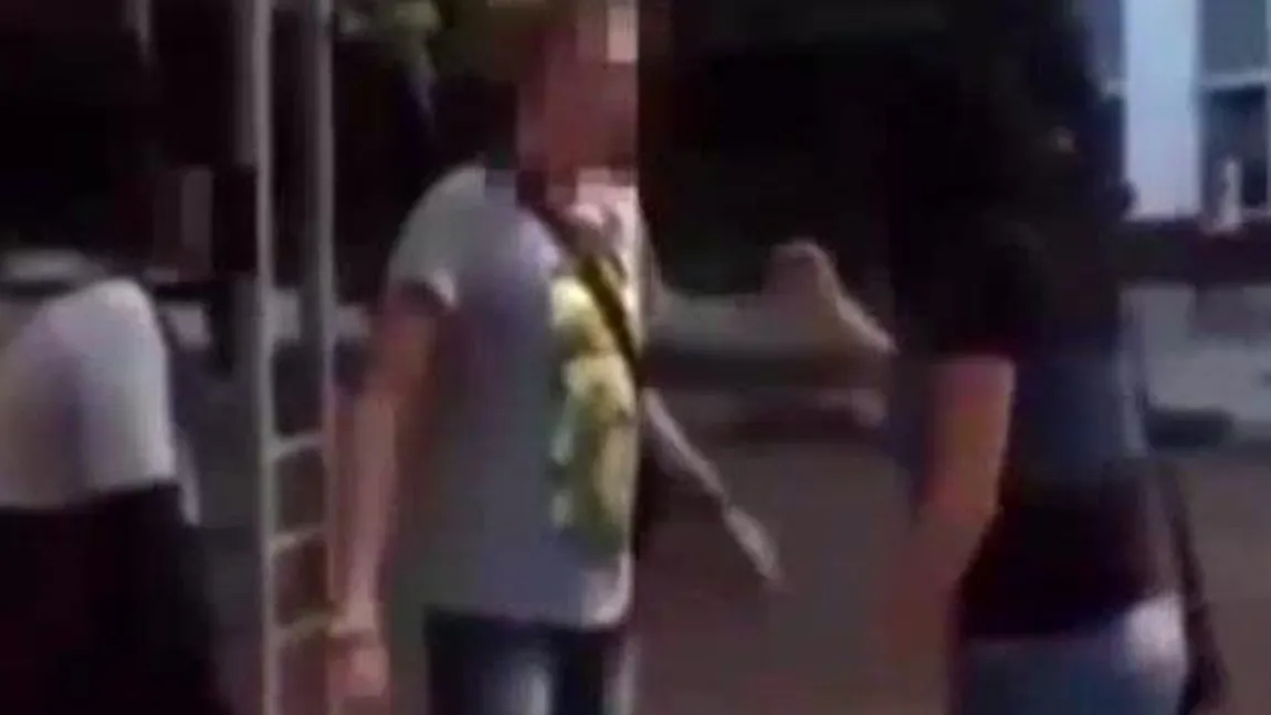 A vrut să agaţe o fată, dar a fost făcut KO cu o singură palmă VIDEO FABULOS