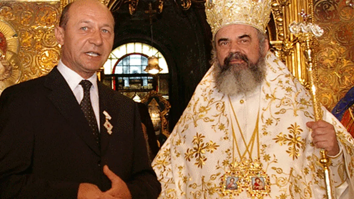 Băsescu: Biserica Ortodoxă s-a implicat în campanie alături de PSD. Ponta nu a lăsat o icoană nepupată