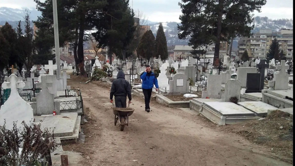 Noua lege a cimitirelor a intrat în vigoare.Cei care nu îngrijesc mormintele le vor pierde, cu tot cu oseminte