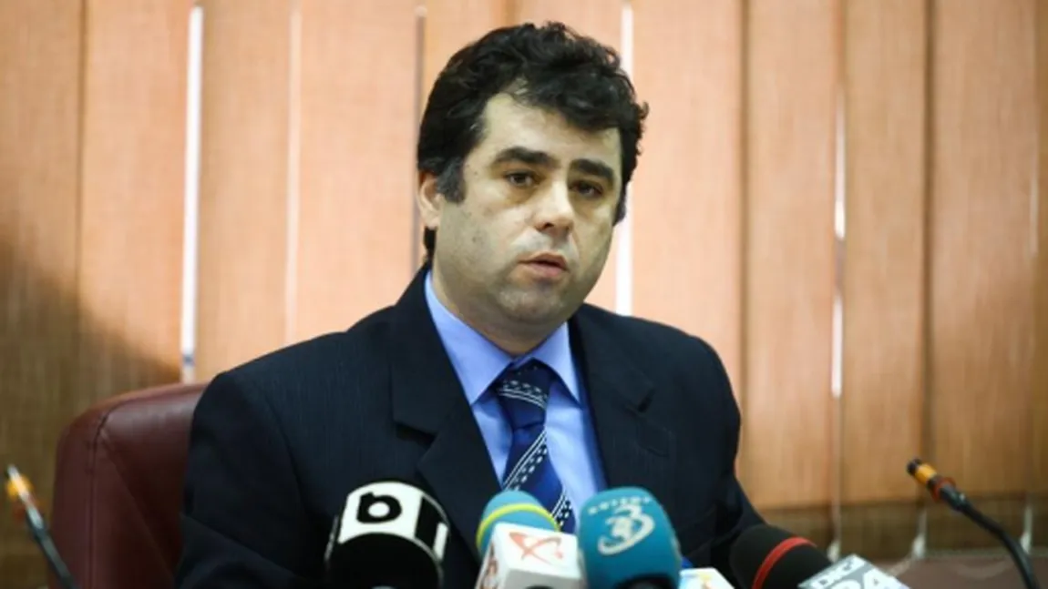Judecătorul Dumbravă, apel la Tăriceanu pe cazul Şova: Parlamentul are o ŞANSĂ ISTORICĂ de a ieşi dintr-o GAURĂ NEAGRĂ