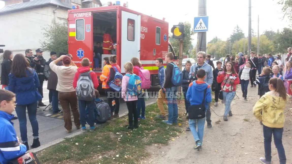 Incident GRAV la o şcoală din Iaşi. Mai mulţi elevi, ATACAŢI cu spray paralizant de doi colegi