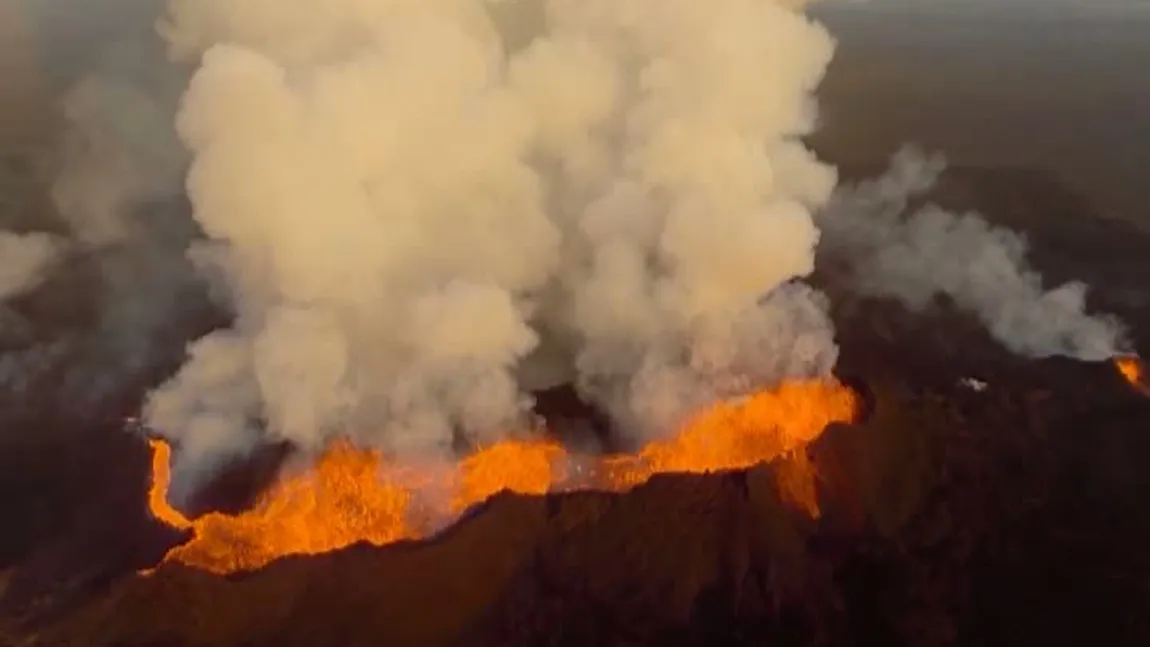 Erupţia vulcanului din Islanda, filmată cu o dronă VIDEO