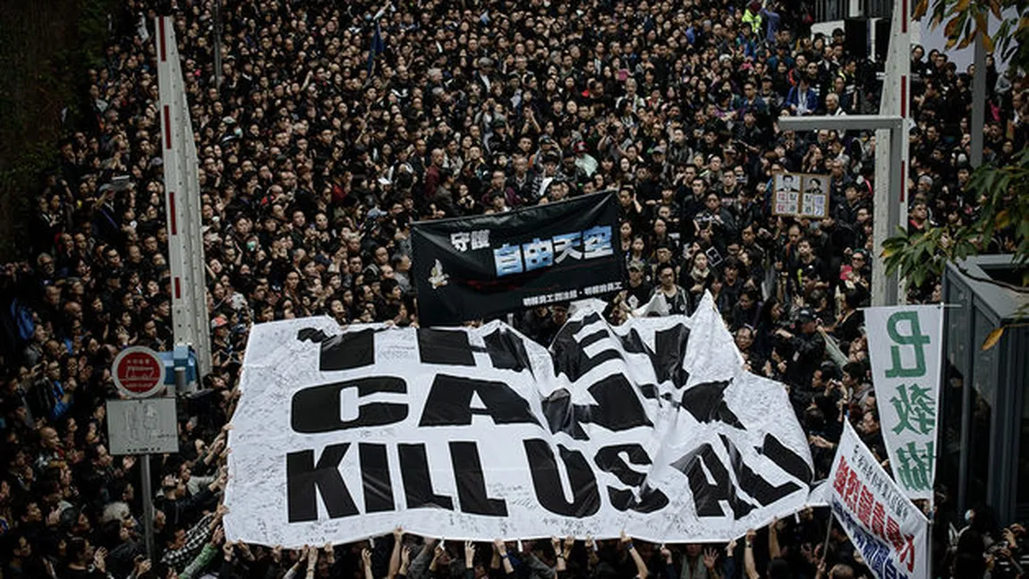 Violenţe în Hong Kong. Zeci de manifestanţi arestaţi