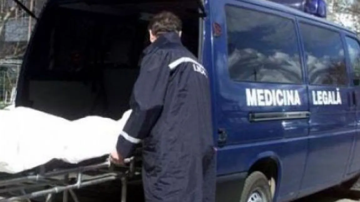 Doi pensionari, soţ şi soţie, găsiţi morţi în beciul locuinţei