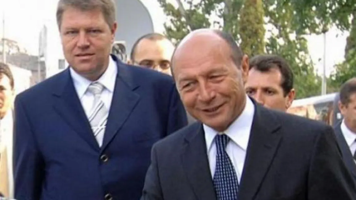Klaus Iohannis l-a invitat pe Traian Băsescu la o recepţie la Palatul Cotroceni