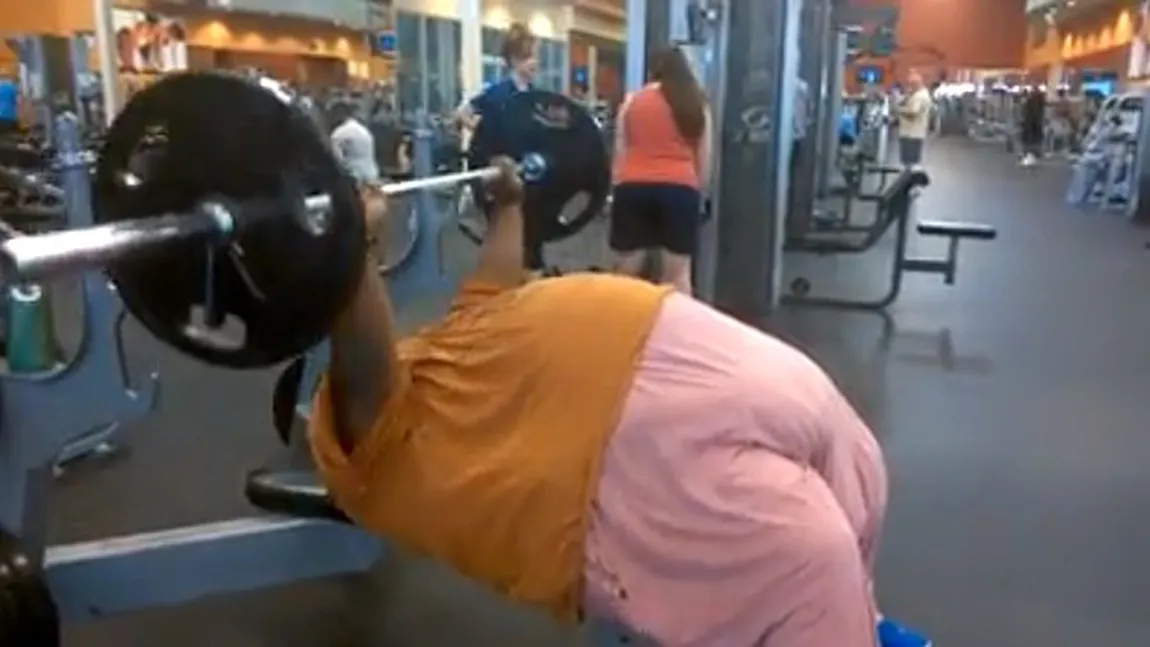 Un american de 360 de kilograme, vedetă pe internet VIDEO
