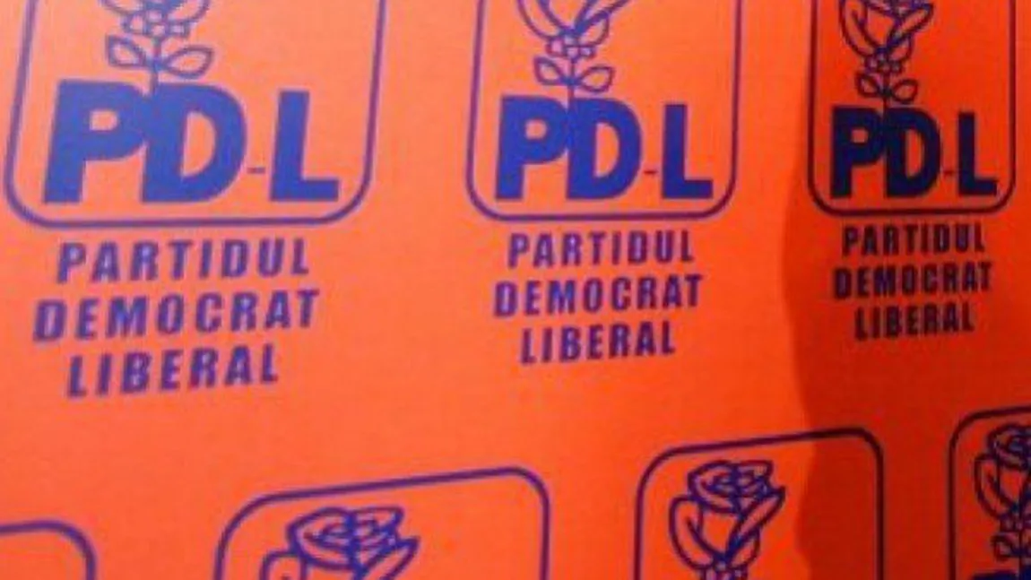 Viceprimarul şi cinci consilieri PDL din Piatra Neamţ au demisionat din partid, vor activa ca independenţi