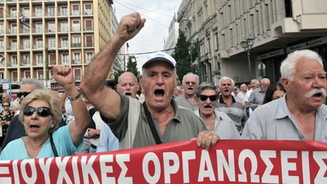 Austeritatea le-a secat buzunarele: Pensionarii, în stradă, medicii, în grevă