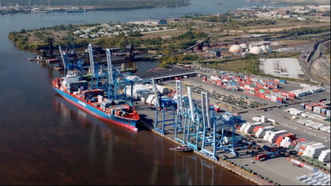 Inspectorii antifraudă verifică importurile din Portul Constanţa Sud-Agigea