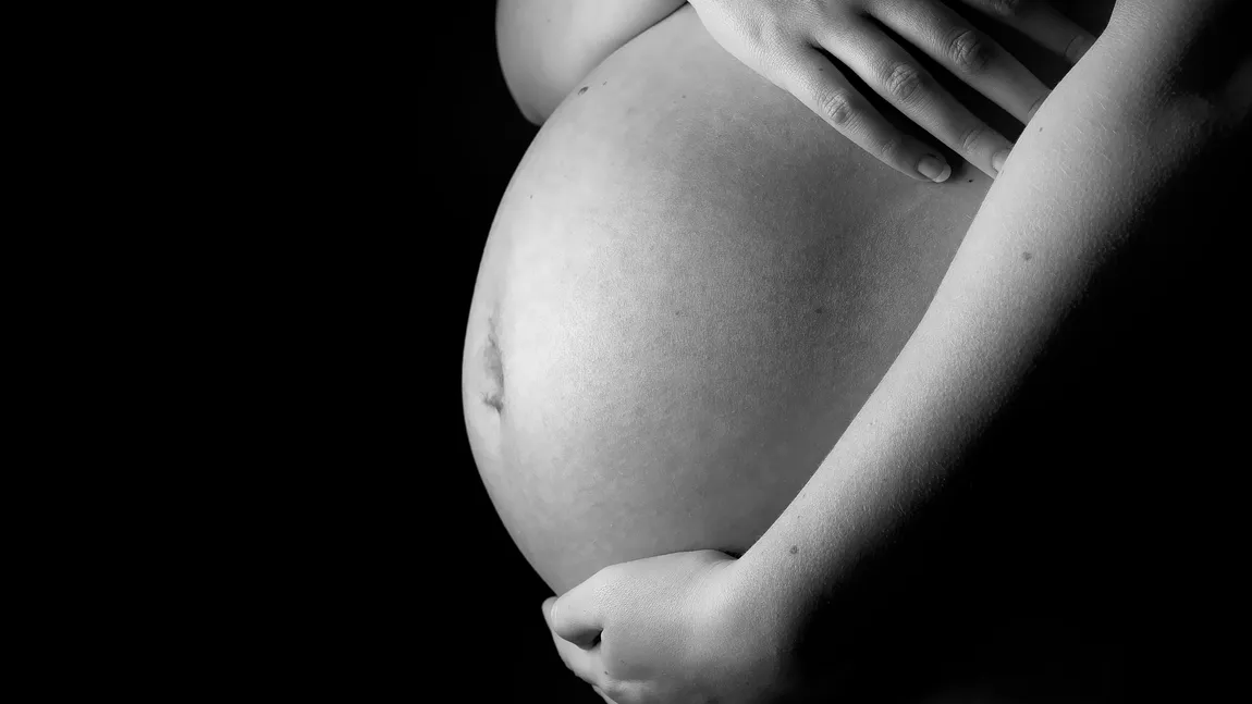 Medicii au fost ÎNGROZIŢI după ce au descoperit ce ascundea o femeie în PÂNTECE FOTO