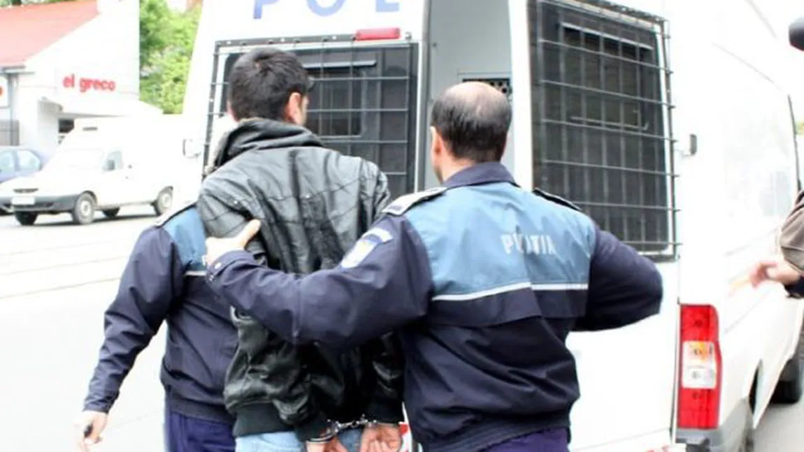 16 persoane REŢINUTE după percheziţiile de miercuri din Bucureşti şi alte 14 judeţe