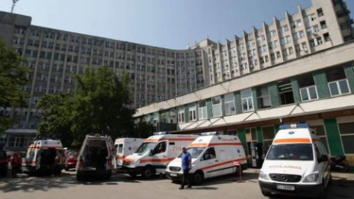 Asistentele de la Spitalul Craiova, sancţionate în cazul pacientei legate de pat, care a murit