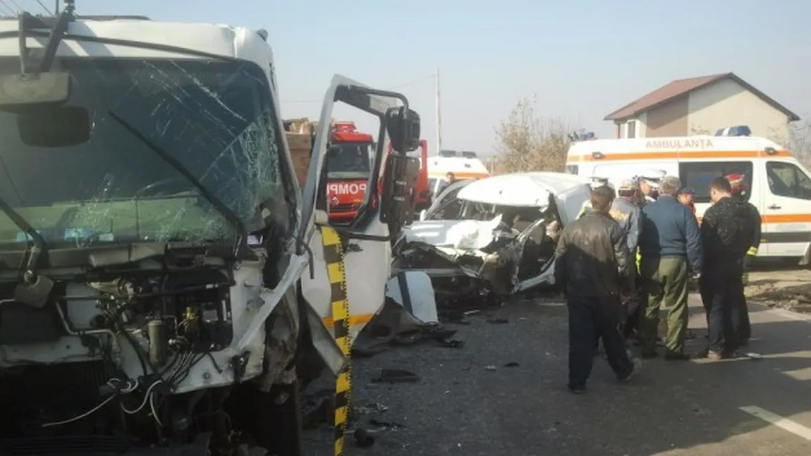 Accident CUMPLIT la Iaşi. A intrat într-un camion cu 120 km/oră. IMAGINI ŞOCANTE