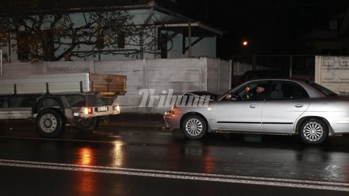 Accident în lanţ în faţa casei lui Klaus Iohannis. Un preot a fost distras de reporteri FOTO