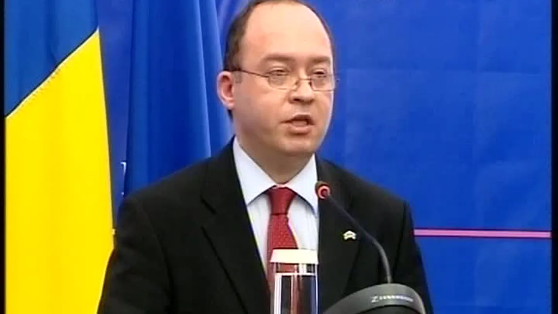 Bogdan Aurescu semnează în cartea de condoleanţe a Ambasadei Franţei la ora 14:30