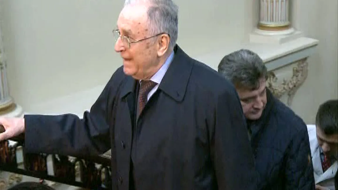 ALEGERI PREZIDENŢIALE TURUL II. Ion Iliescu: Eu sper să fie bine