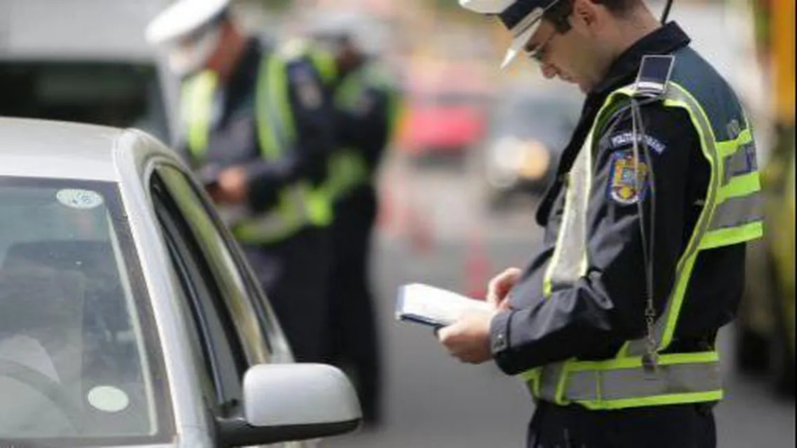 ALEGERI PREZIDENŢIALE 2014: Sute de maşini, verificate pentru a se preveni TURISMUL ELECTORAL