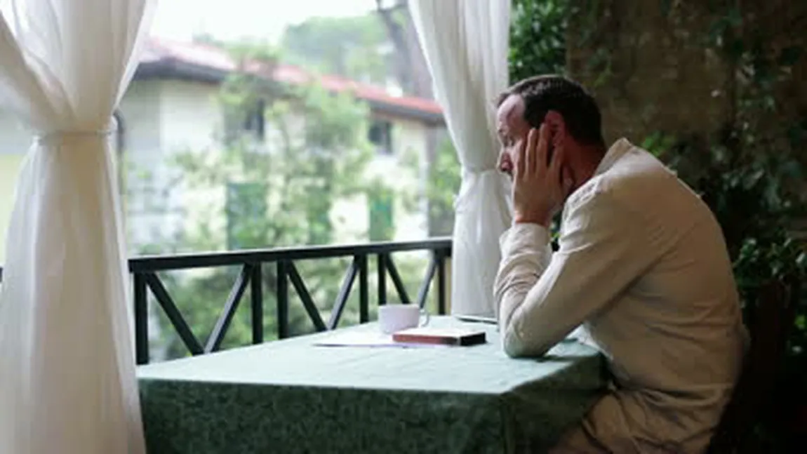 A intrat SINGUR în restaurant pentru a lua masa. Când a plecat, a lăsat chelnerilor un MESAJ EMOŢIONANT FOTO