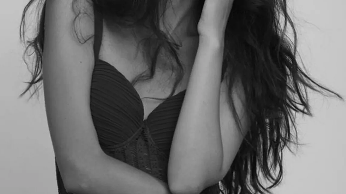 Contul de Facebook al modelului găsit mort în casă a fost închis