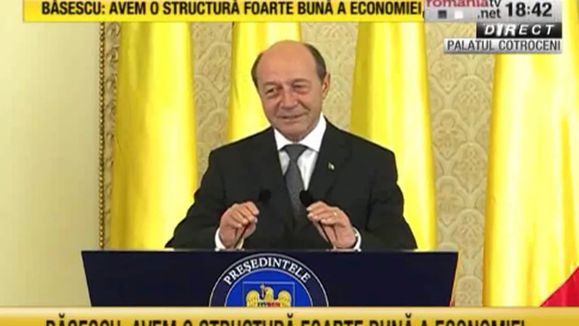 Traian Băsescu: Le mulţumesc românilor pentru ONOAREA de a le fi preşedinte timp de zece ani
