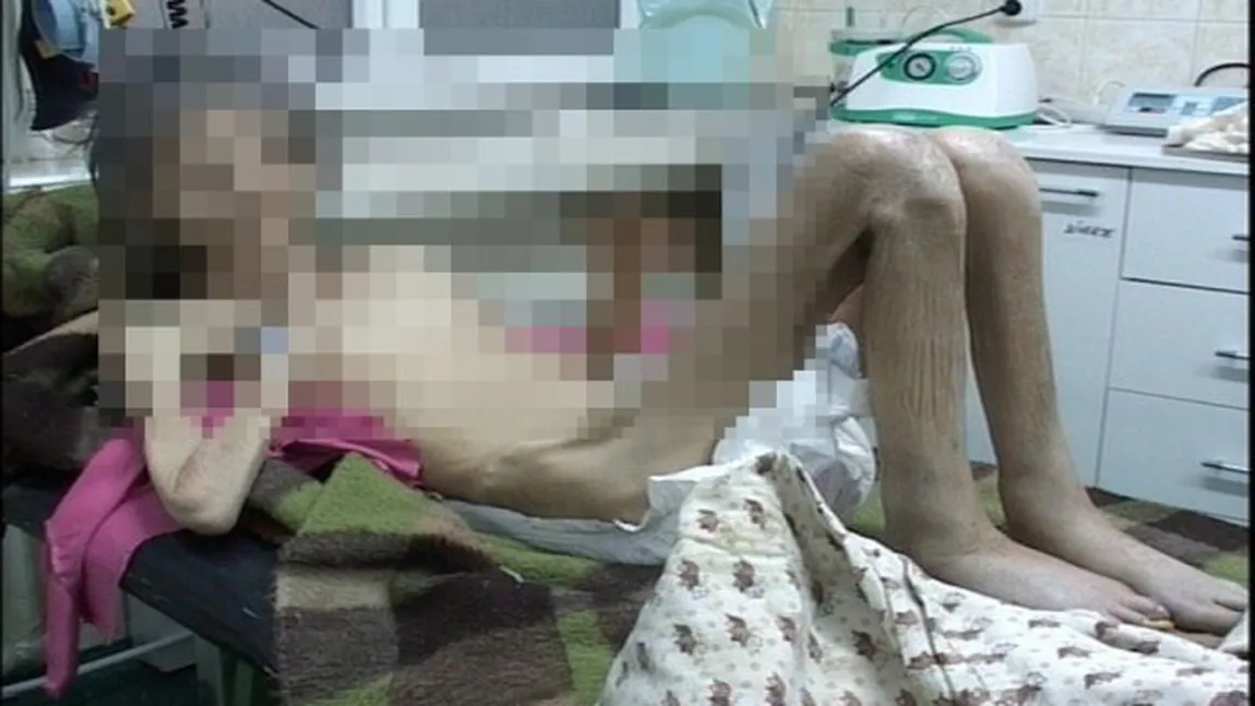 Bătrână bolnavă, ÎNFOMETATĂ şi ABANDONATĂ de propria fiică. Vezi primele ei cuvinte după ce a fentat moartea